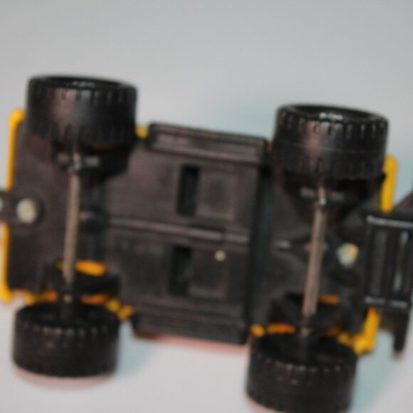 Vintage 1984 Remco Yellow Pickup Toy Truck Diecast Metal 3-5/8" Long *TY - Picture 5 of 5